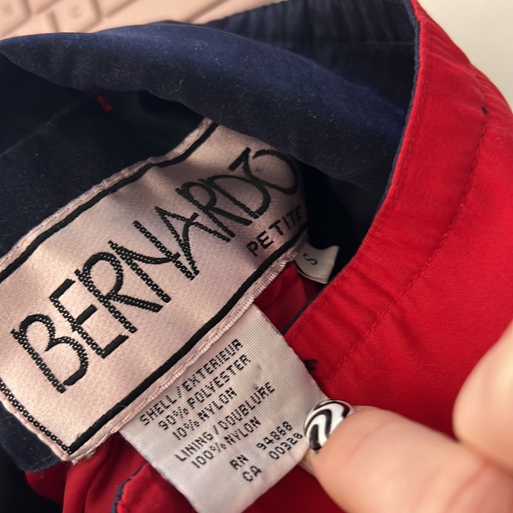 Red Soft Wrinkle Resistant Spring Lightweight Cozy Windbreaker Hoodie Zip Up - Picture 7 of 7